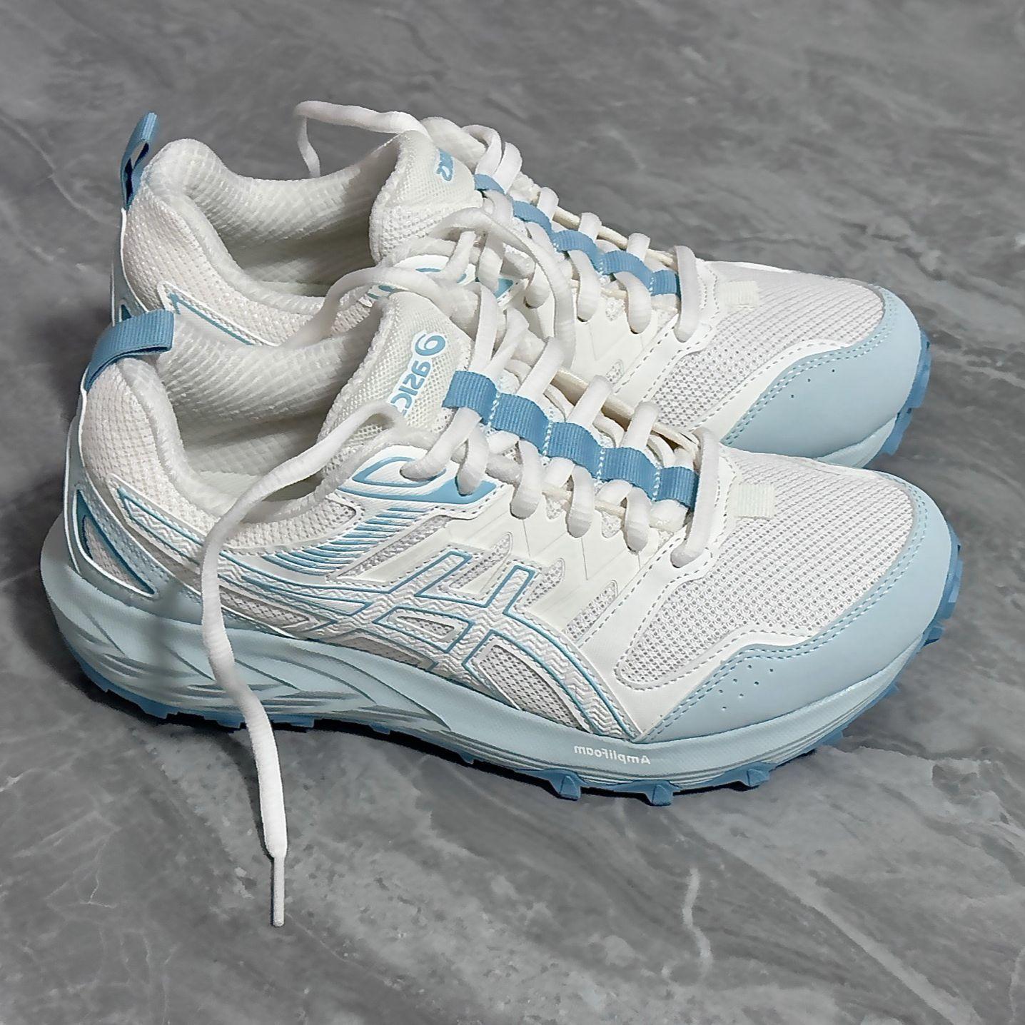 ASICS这双鞋,踩屎感直接焊在脚上!